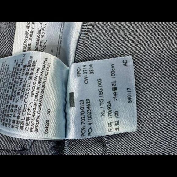 EUC Levi's Denim Jacket, Size XL - Picture 6 of 6